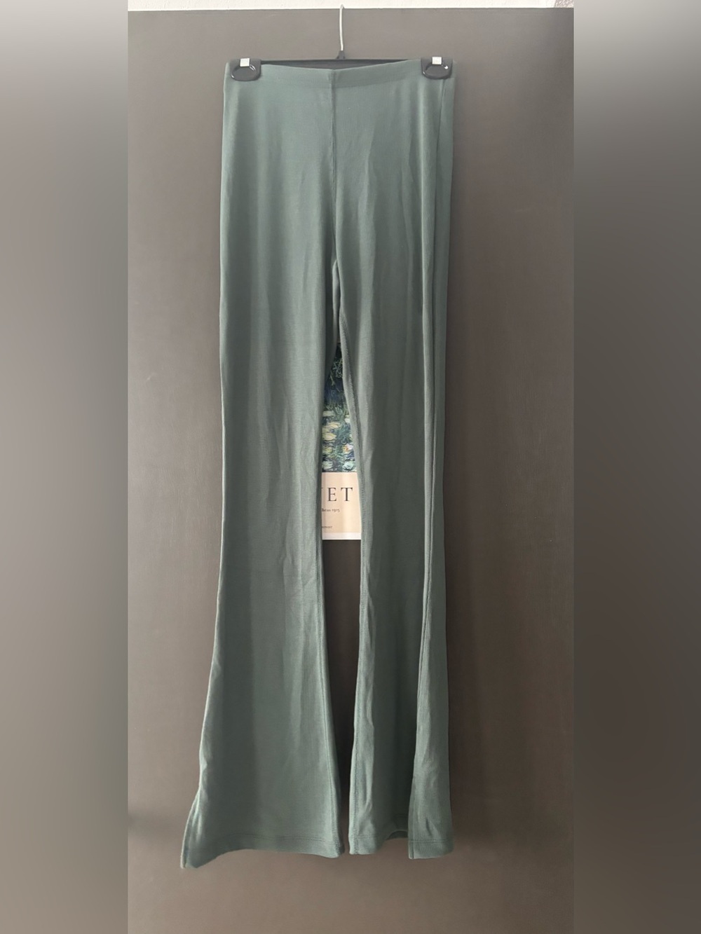 NWT Nike Sportswear Chill Knit Flared Leggings - Vintage Green - Size Small - Picture 4 of 8